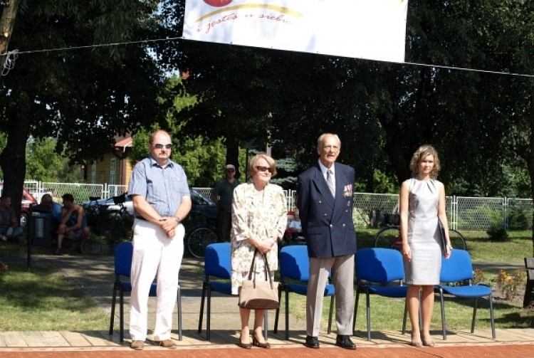 Wielka uroczystość na skwerze  22 Pułk Ułanów Podkarpackich otrzymał przywilej przejęcia tradycji barw i wyróżników (wideo,galeria)