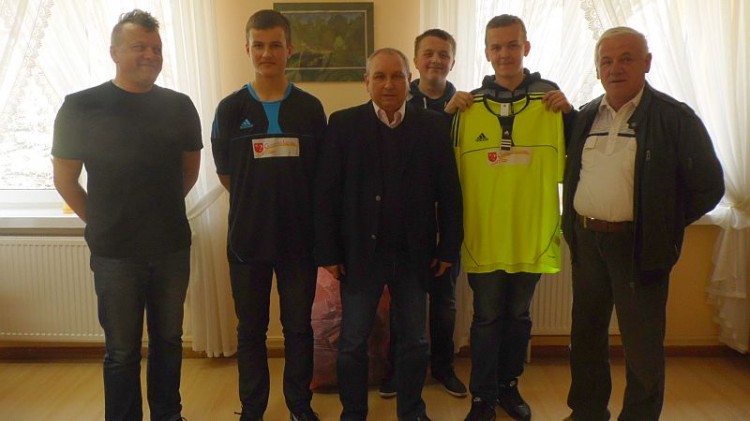 Nowe stroje sportowe dla rocznika ,,99″