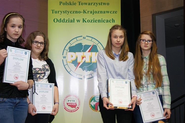 Sukces naszych uczennic w Konkursie Ogólnopolskim „Poznajemy Ojcowiznę”