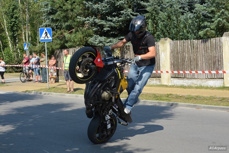 (Zdjęcia) Zapach spalonej gumy, ryk silnika i jazda wyczynowa. Taki był właśnie Bike Night!