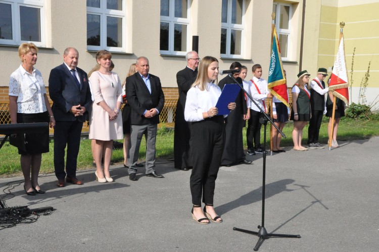 Inauguracja roku szkolnego w Publicznej Szkole Podstawowej w Garbatce-Letnisko