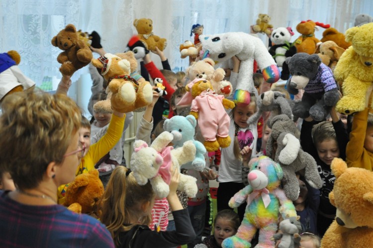 [FOTO] Światowy Dzień Pluszowego Misia w Garbatce-Letnisko